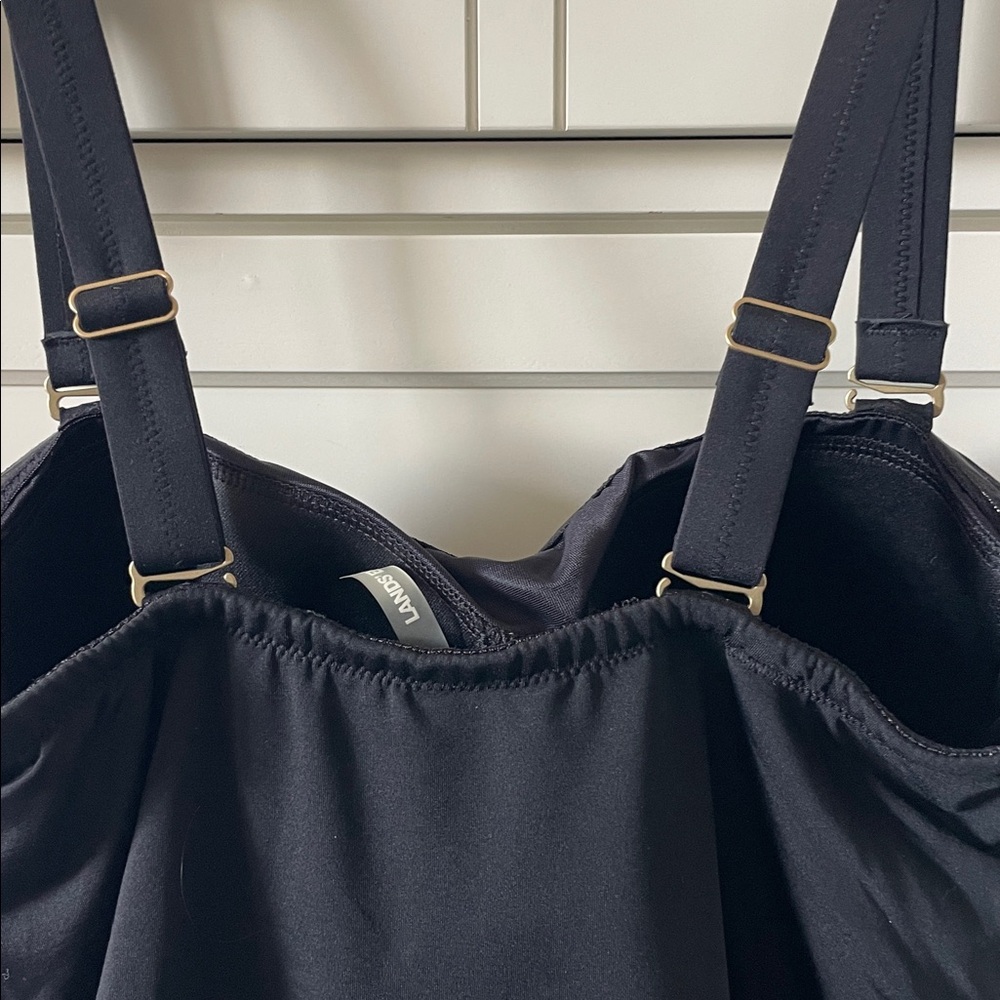 Land's End Women'S Black One-Piece Swim Suit w/ D-Cup Support Bra Full Coverage - Picture 4 of 8
